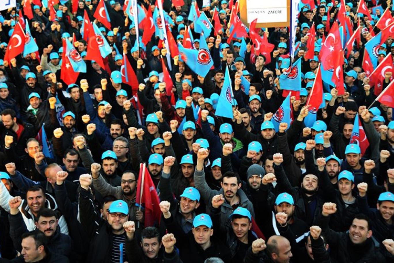 Sendikal Güç Geriliyor: Kayıtlı İşçi Arttı, Sendikalı Azaldı