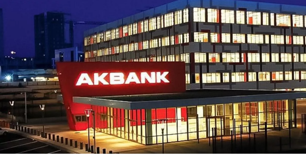 Akbank, Türk Bankacılık Sektöründe Seküritizasyon Program Derecelendirmesi BBB Olan Tek Banka Oldu