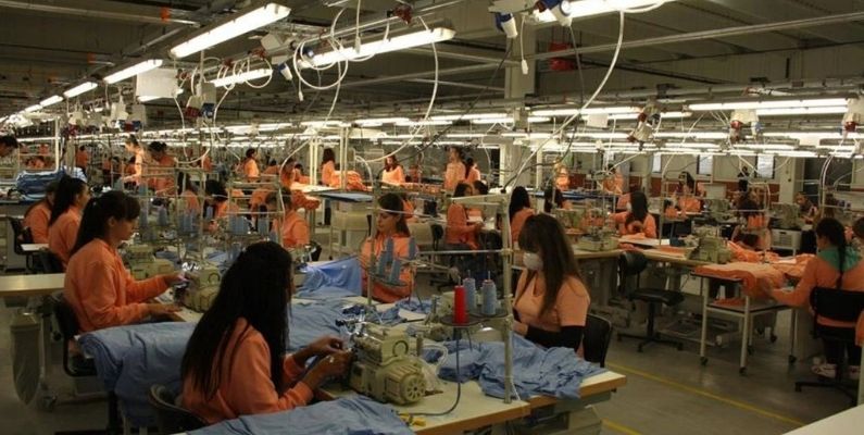 Hazır giyimde kan kaybı: İhracat düşüyor, şirketler kapanıyor