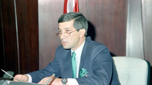 Eski Merkez Bankası Başkanı Rüşdü Saracoğlu hayatını kaybetti