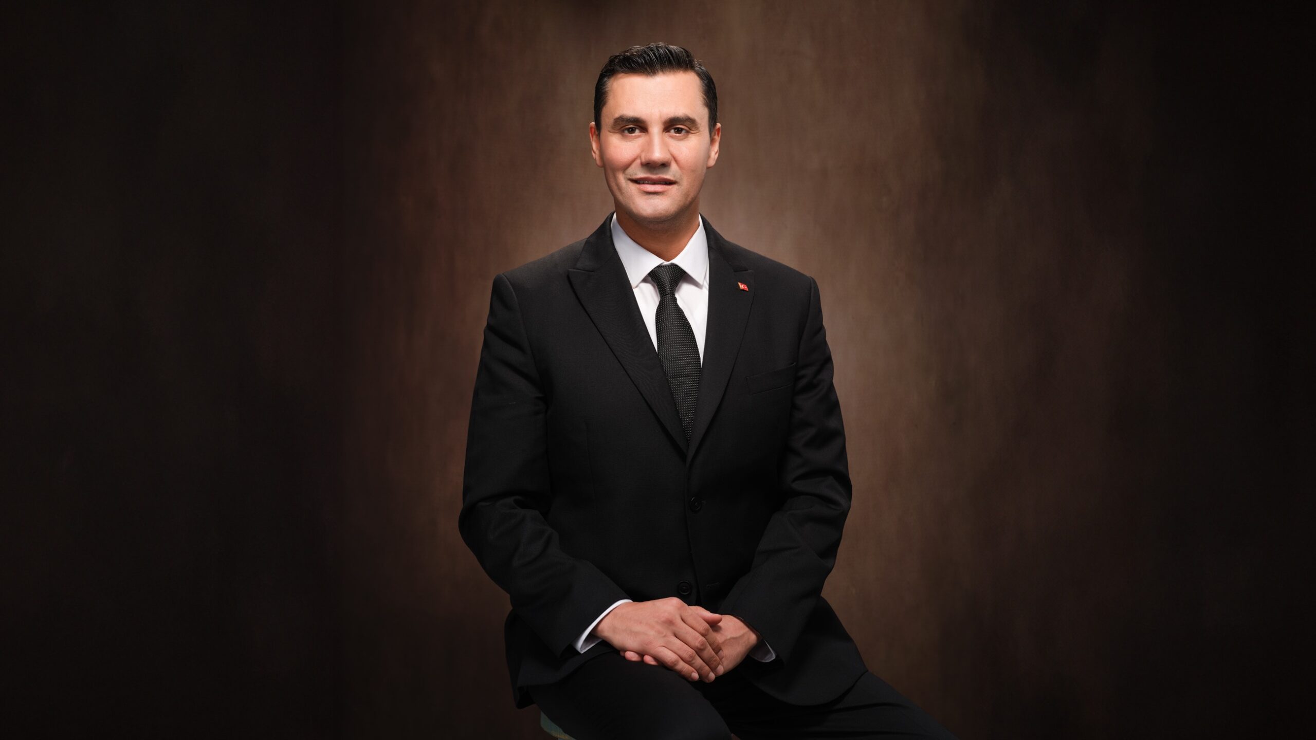 Manisa Belediye Başkanı Ferdi Zeyrek hayatını kaybetti