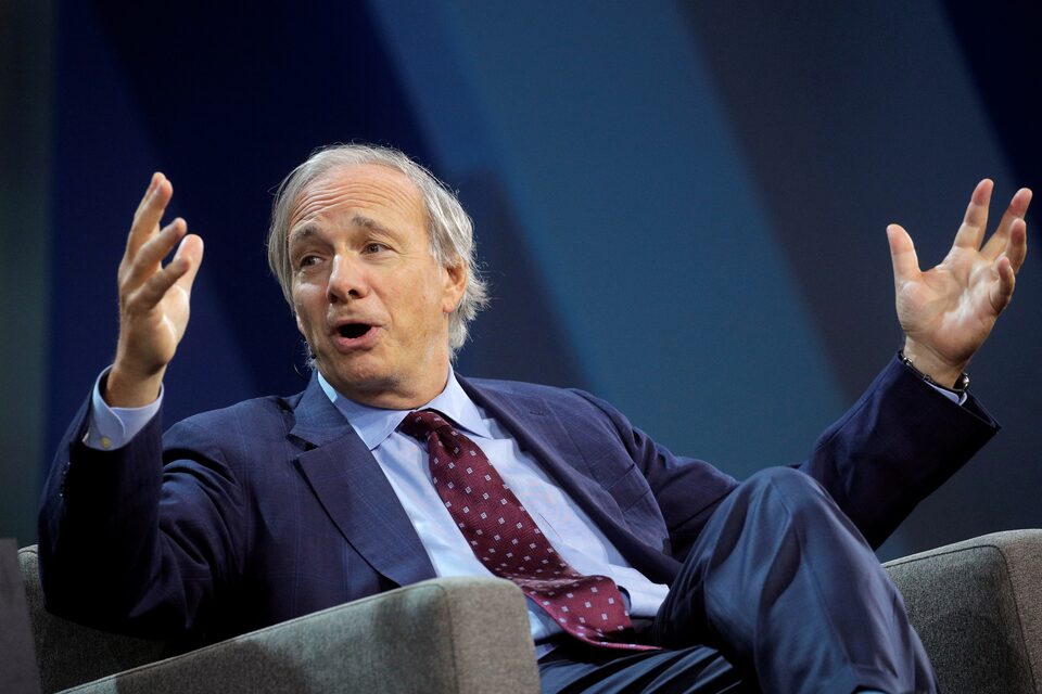 Ray Dalio’dan yatırımcılara net uyarı: Paranızın yüzde 15’ini onlara ayırın