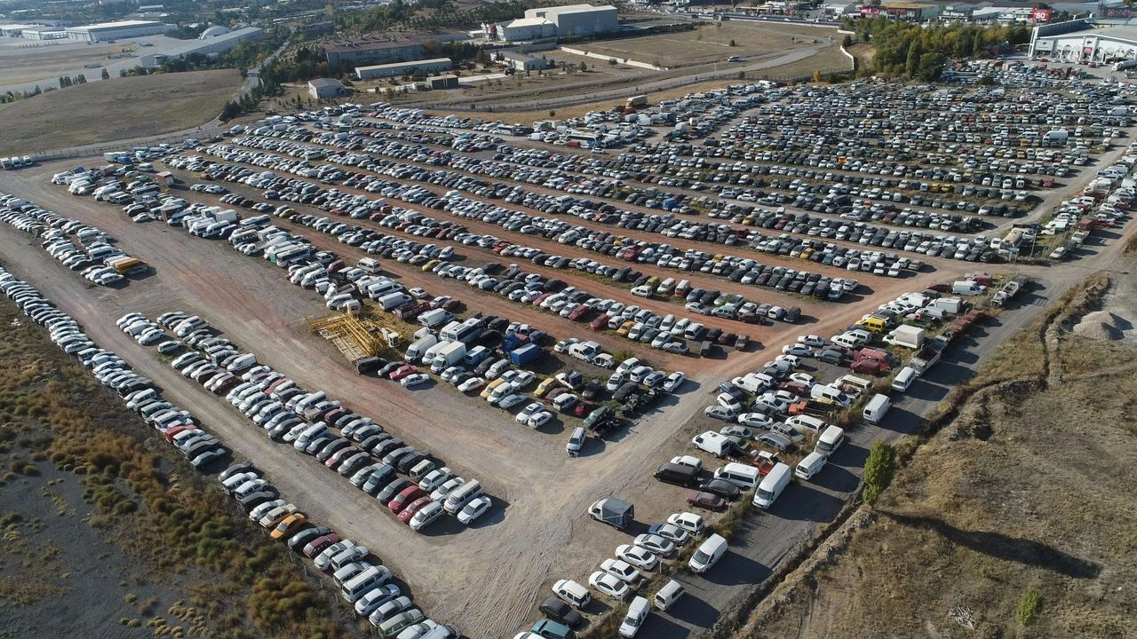 Yediemin Otoparklarındaki araçlara satış yolu! 6 ayda alınmazsa elden çıkacak