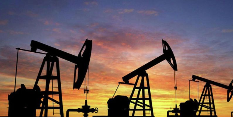 Petrol Fiyatı Düştü, Peki Ama Neden?
