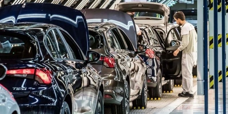 Otomotiv Satışları Ağustosta İvme Kaybetti, Yıllık Rakamlar Hâlâ İyi